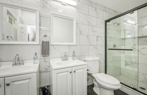 Fun City Haven Spacious Retreat in Fresno - Foto 31