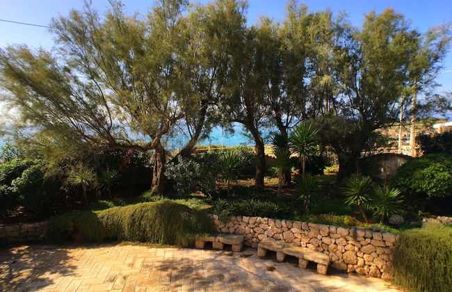 Emma's Villa facing the sea with swimming pool - Foto 49