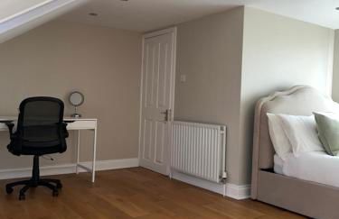 Modern Spacious 4 Bedroom Home in Greater Ldn With Garden & Parking - Photo 8