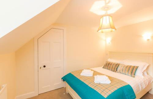 Rose Cottage with Hot Tub - Photo 20