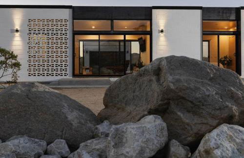 Neutra Home Joshua Tree Luxury Retreat Pool and Spa - Foto 39