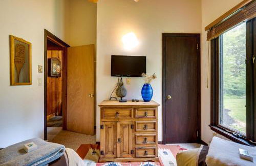 Jamaica Vacation Home with Deck 8 Mi to Skiing! - Foto 23