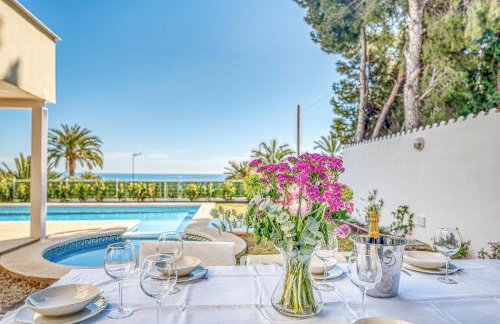 Preciosa villa con piscina, jardín y vistas al mar WIFI - Foto 21