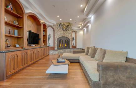 Bay Estate Luxe Waterfront Home w/ Private Pier, Main+guest House, Bay Views - Foto 18