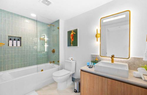 From 43th Floor a Luxury Condo Awaits For You! - Foto 98