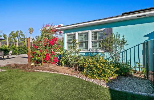 Luxury Pool Oasis- Near Stadium, Tennis and Golf - Photo 39