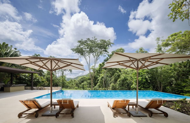 w Amazing 4BR Villa at Mesa de Yeguas - Photo 24