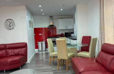 2BR Bungalow with Parking - Sunbeam Haven - Foto 45