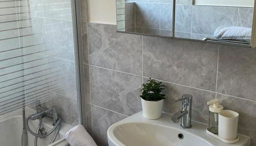 Modern, spacious and comfortable 2 bed apartment in Southampton - Foto 2