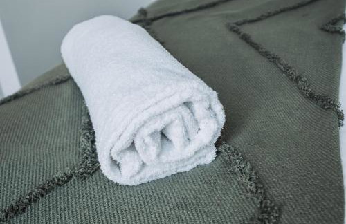 Modern & comfortable 4 bed house - Photo 26