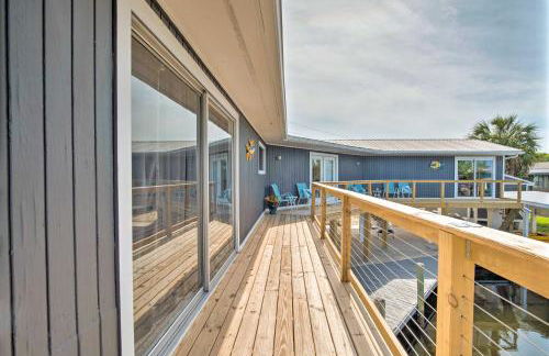 Remodeled Retreat on Homosassa River Canal! - Foto 23