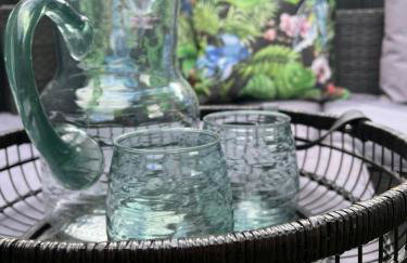 CWTCH COTTAGE Llantrisant 2 bed home - sleeps 4 - Foto 7