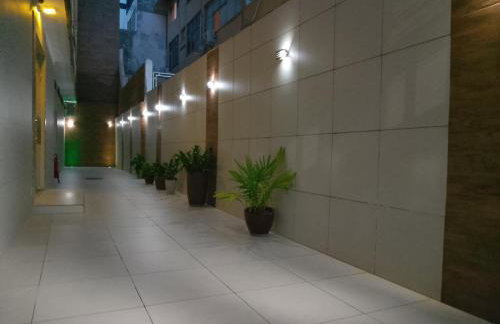 Barra - Frente Shop Barra - 95 m2, 2 quartos, 4 camas, sala, toalete, cozinha e varanda - Foto 56