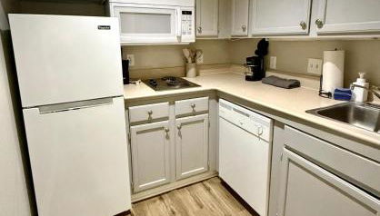 Cozy Aksarben Living-close to I-80 & WFH desk - Foto 4