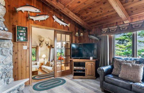 Lily Bay Lodge by Simple Life Rentals - Photo 4