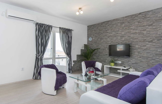 Apartment in Seget Donji Near Trogir Old Town - Photo 12