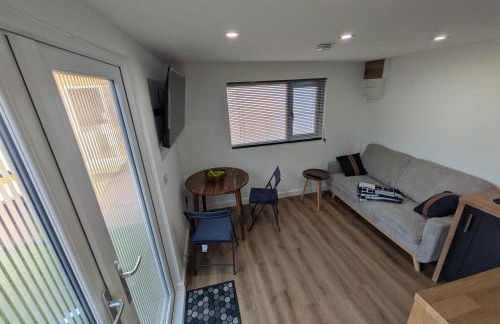 Modern Tiny Garden House - Foto 15