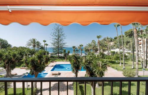 PISO EN LA PLAYA CON PISCINA - Photo 3