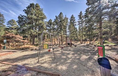 Walkable Palmer Lake Home with Deck and View! - Foto 21