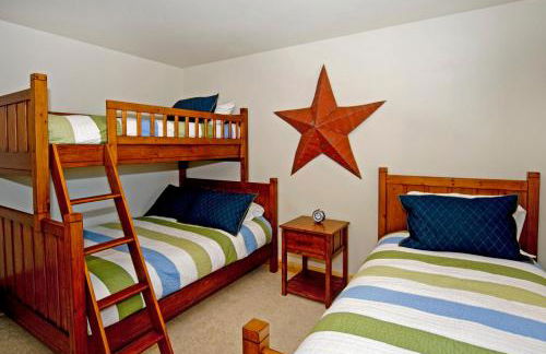 Red Cedar on North Shore - Beautiful 3BR w Gorgeous Furnishings in Tahoe City - Foto 9