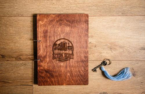 Cosy Shepherd's Hut with Hot Tub - Foto 11