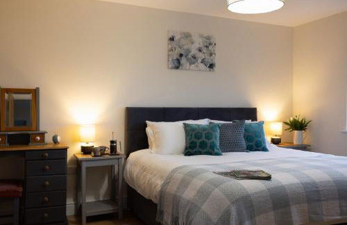 Family Country Cottage with Stunning Mountain Views - Photo 20