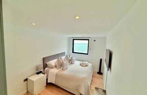 The Lookout-Sea Views-Balcony-Free parking - Foto 15