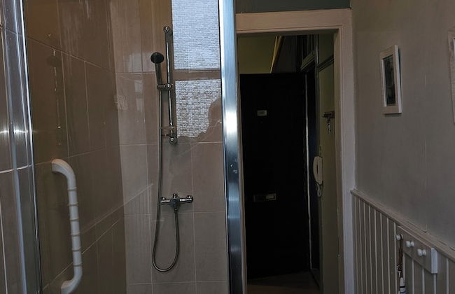 Snug - Macushla Apartment - Photo 22