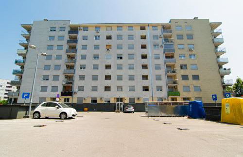 Flexible SelfCheckIns 90 - Zagreb - Garage - Loggia - Foto 6