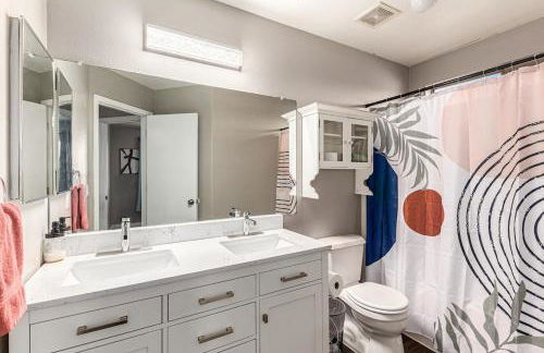 Family Fun House Close to Everything - Foto 12