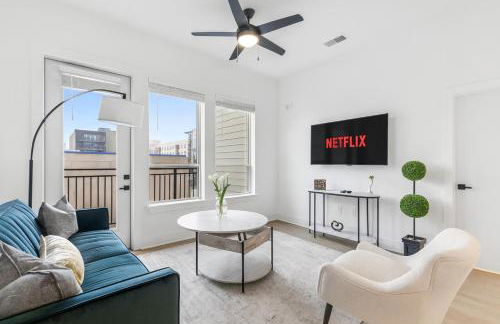 Walk to Regions Field n Railroad Park 2BR - Foto 1