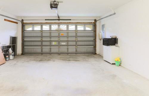 Salty Tide Getaway - Nightlife, Pool, Play, Beach - Foto 27