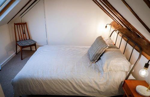 Spacious 4 Bed House Sleeps 8 in Quorn Near Loughborough - Foto 9