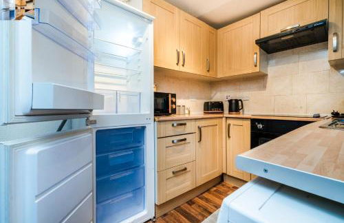 2 Bedroom House, 5 Single Beds, Fast WiFi - Photo 21