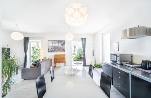 La Villa Holiday House - Photo 2