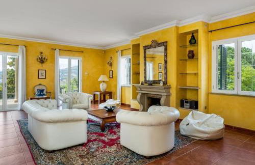 Architectural jewel between sea and mountains - Foto 18