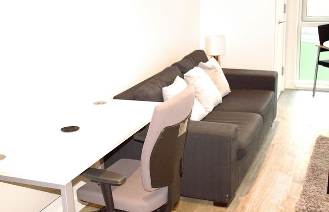 Impeccable 1bed Apartment in the Heart Ofgreenford - Foto 14