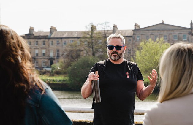 Explorez Glasgow : Visite à pied du Scottish Rogue Whisky Bar - Photo 5