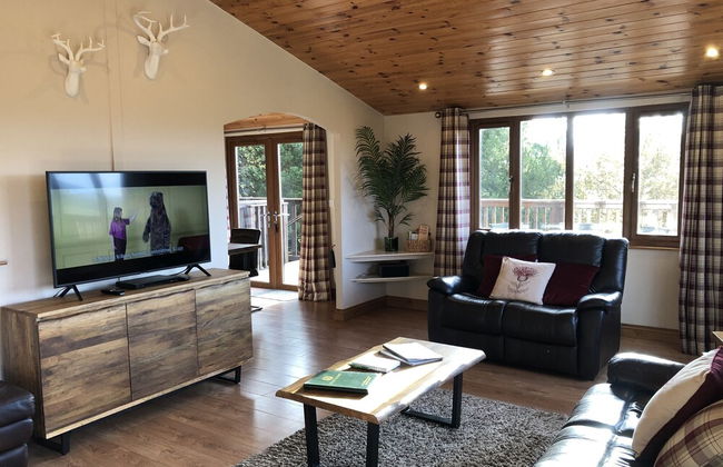 Kingfisher Lodge With Hot Tub Near Cupar, Fife - Foto 11