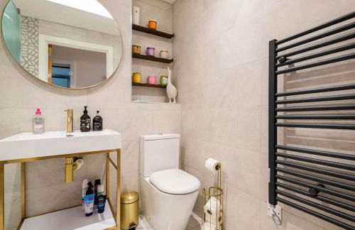 Beautiful & Cosy Harbourside Apartment - Free Parking - Foto 11