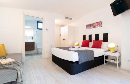 Castell Beach Aparthotel - Photo 45