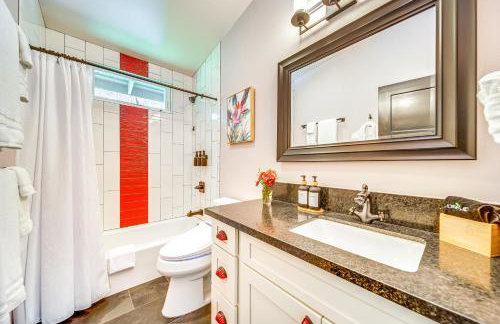 Rainforest Stay with Hot Tub Less Than 3 Mi to Natl Park! - Foto 15