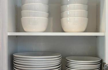 NEW-Upscale-EnSuites-King Bds-Fast WiFi-Quiet Area - Foto 30