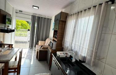 CASA CLIMATIZADA COM HIDROMASSAGEM PRÓXIMO BETO CARRERO E PRAIAS - Casa 1 DuMar Hospedagem - Photo 3