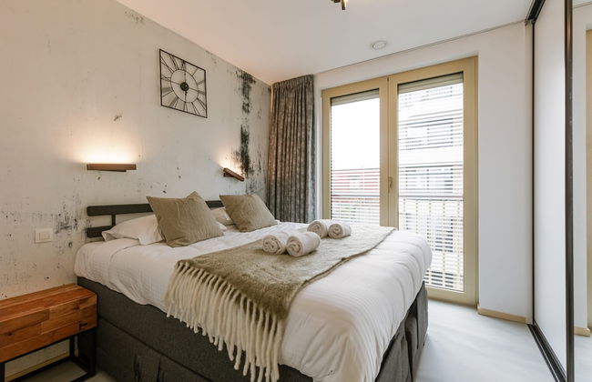 Modern Apartment With Large Terrace - Photo 25