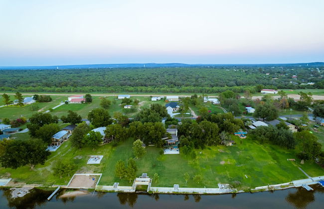 River Oaks Oasis - Foto 35