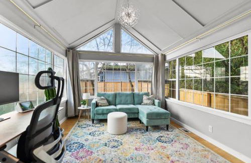 Modern 4BD home in Ballard with A/C, pet-friendly - Foto 28