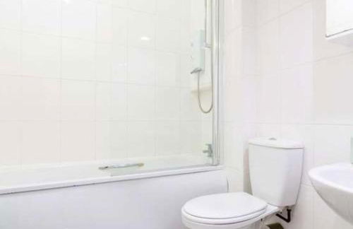 The Gardners apartment in City centre with parking - Foto 31