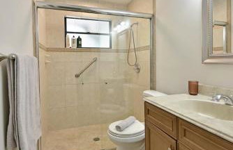 Cozy home with private entrance! - Foto 13