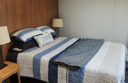 Lake Access and Easy Living at West Battle Lake - Foto 39